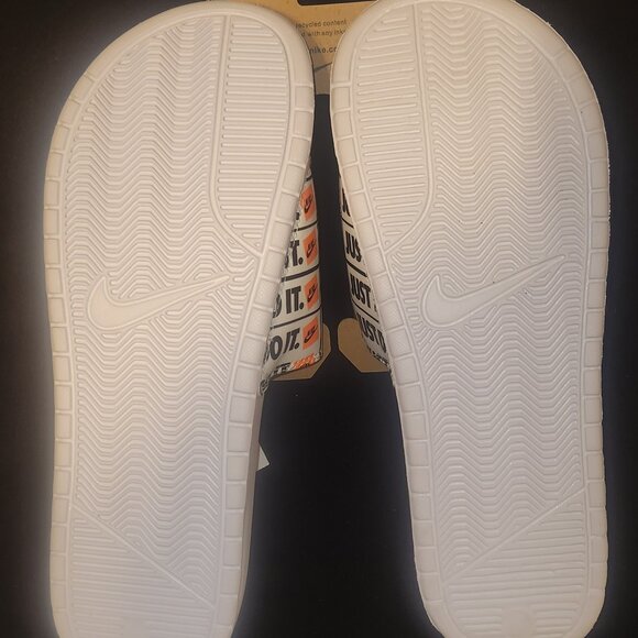 NIKE slides - Picture 2 of 2